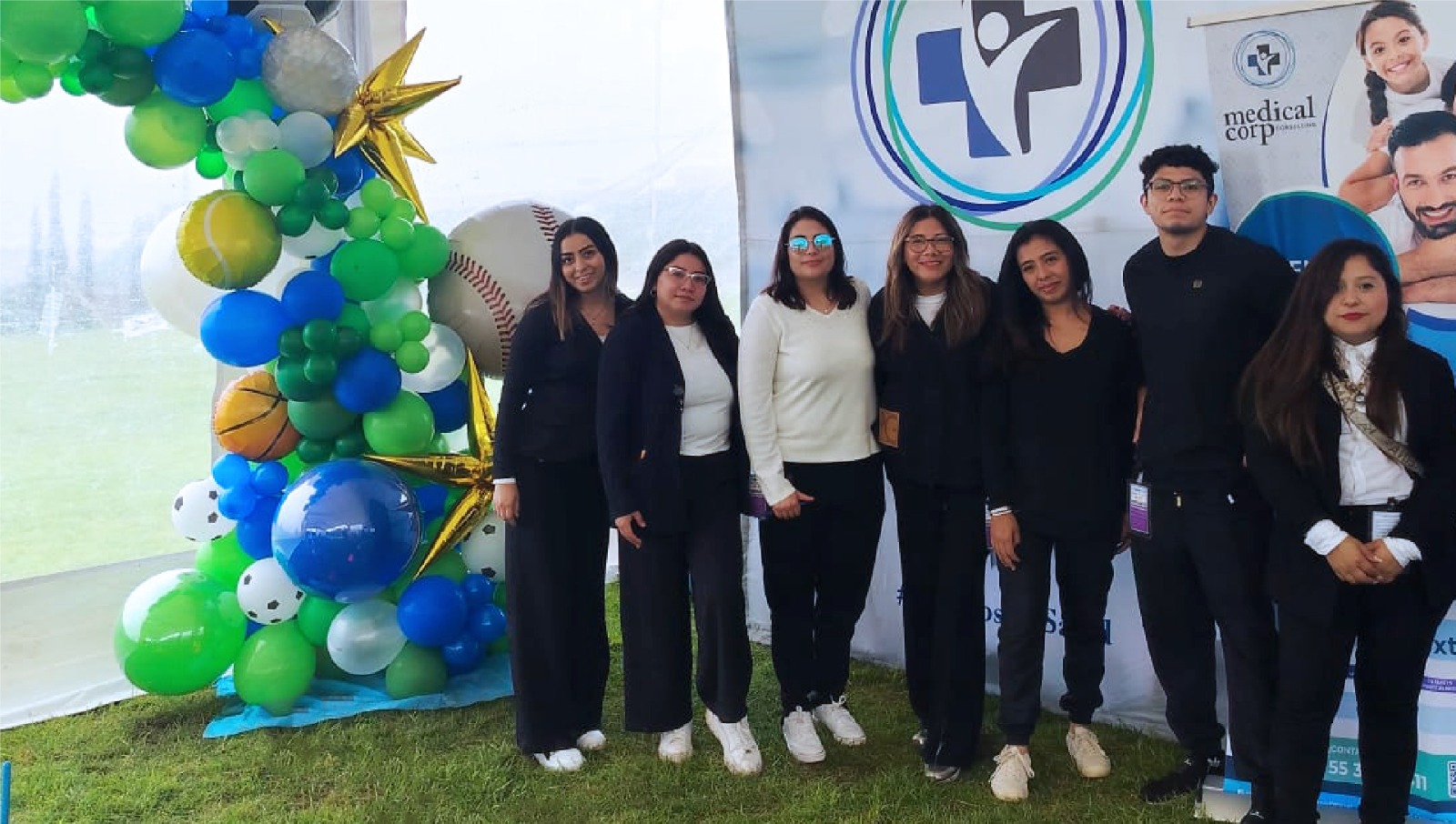 Módulos de atención en feria de salud empresarial